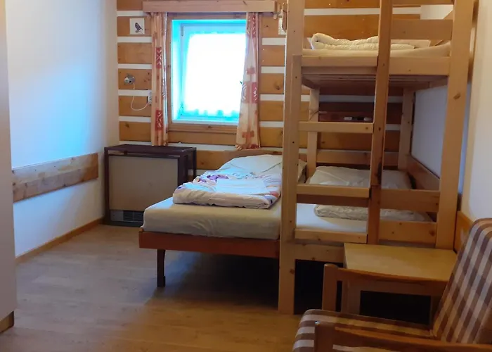 U Pekaru 木屋 *